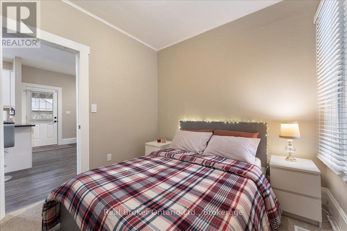 Photo 23 of 24 Rose Avenue, Brantford ON