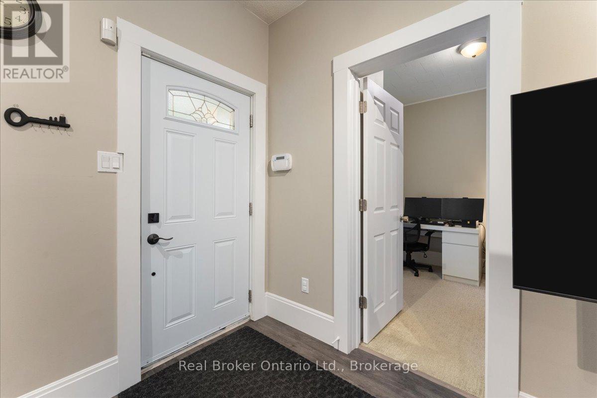 Photo 5 of 24 Rose Avenue, Brantford ON
