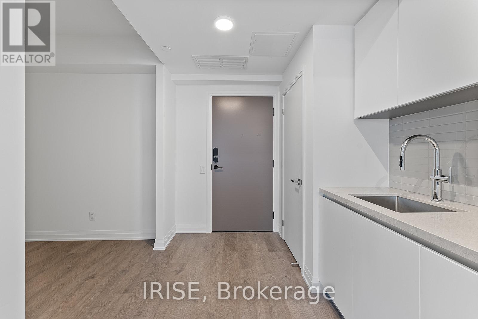 Photo 3 of 1709 4015 The Exchange, Mississauga ON