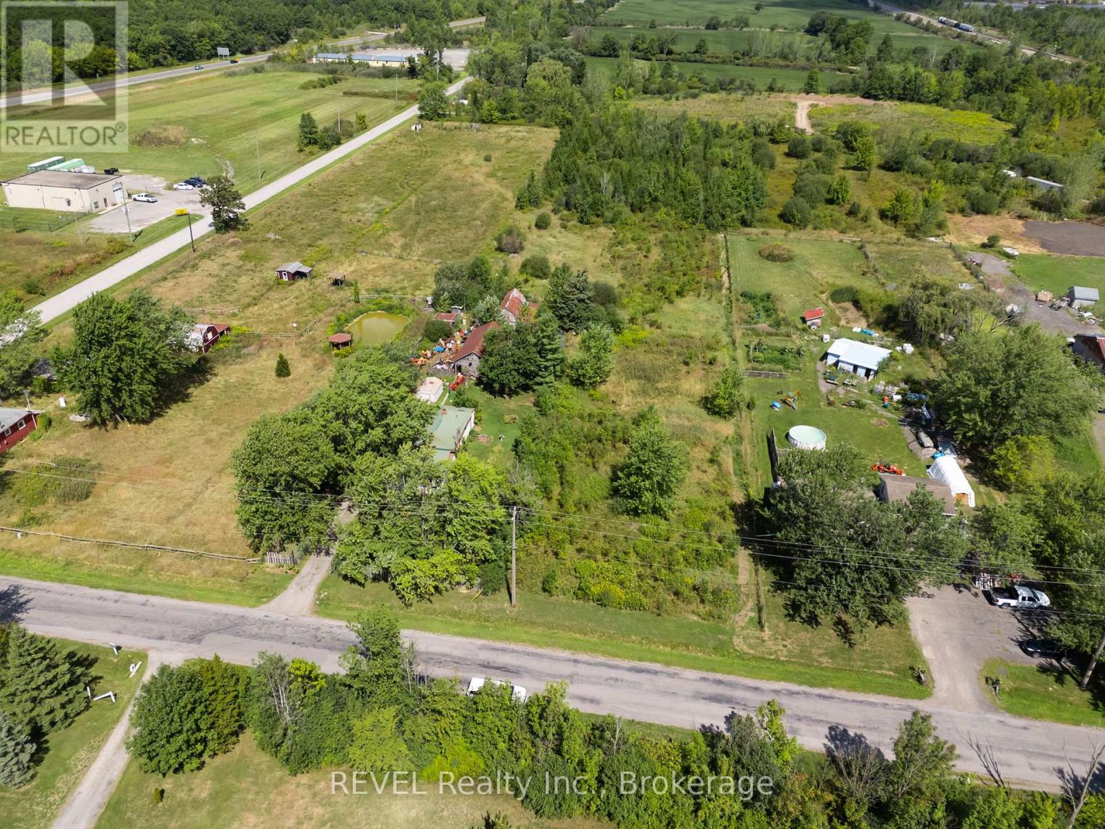 Photo 24 of 320 Netherby Road, Welland ON