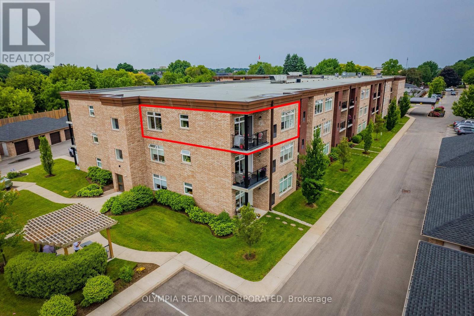 Photo 2 of 316 4644 Pettit Avenue, Niagara Falls ON