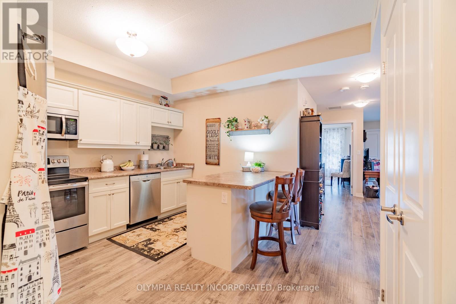Photo 3 of 316 4644 Pettit Avenue, Niagara Falls ON