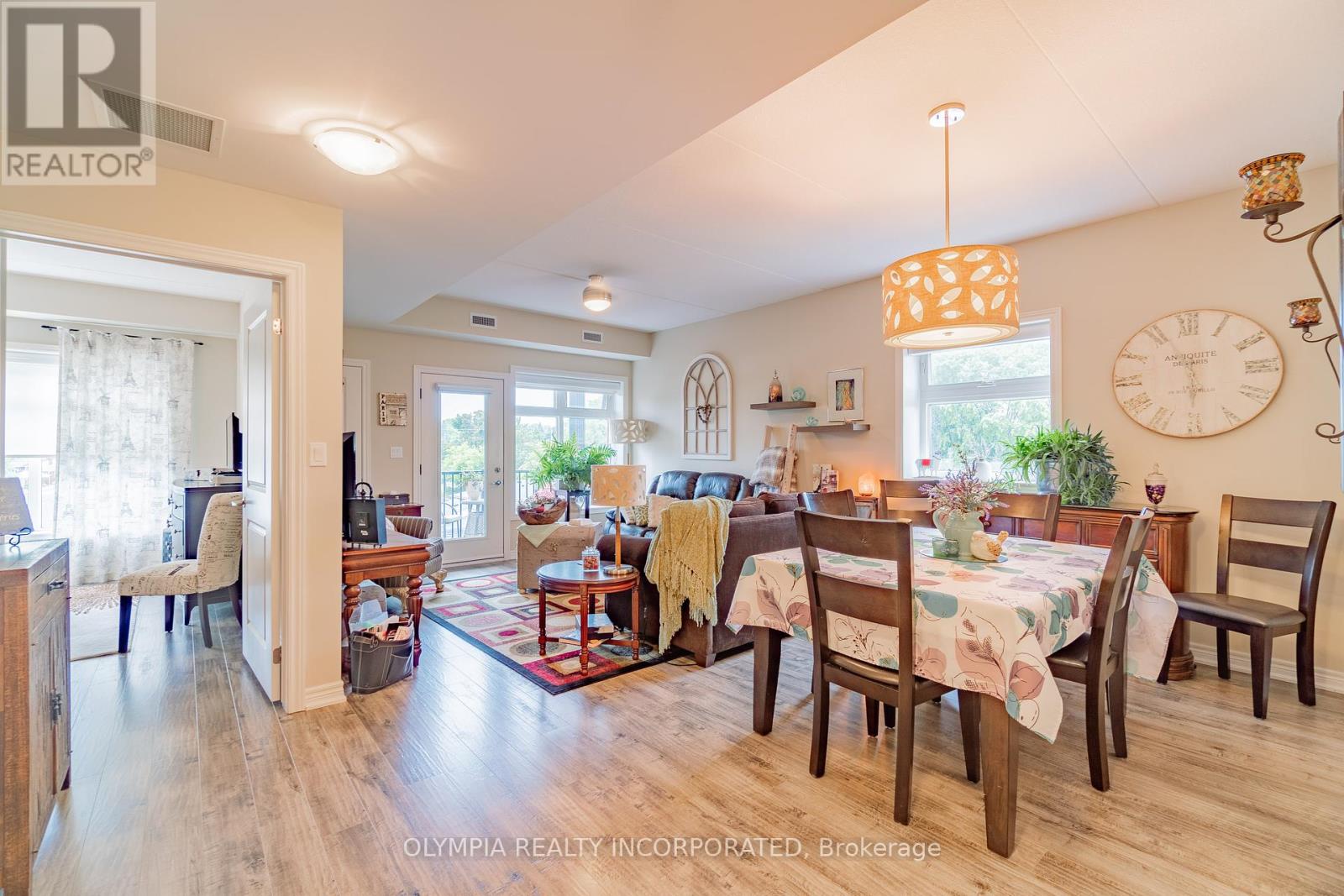Photo 6 of 316 4644 Pettit Avenue, Niagara Falls ON