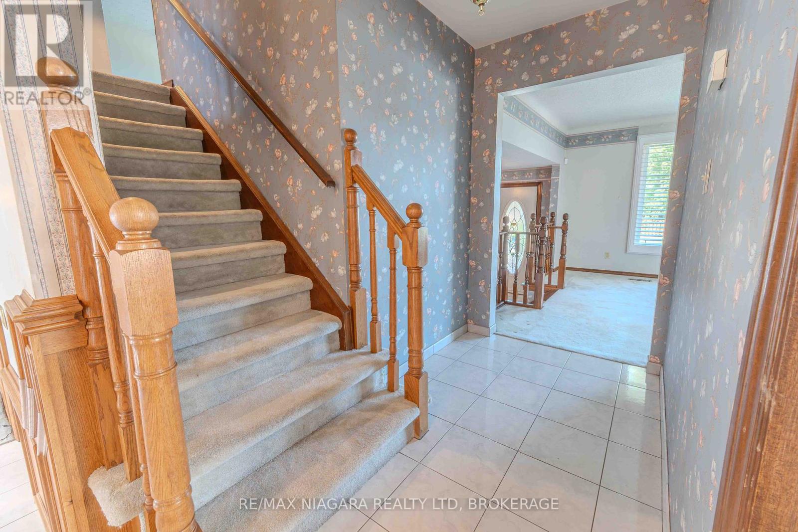 Photo 11 of 28 Tanera Crescent, St Catharines ON