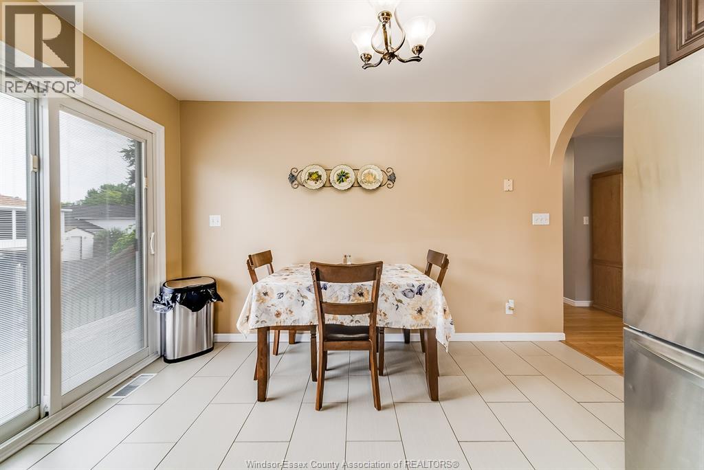 Photo 13 of 515 Birmingham Avenue, Lasalle ON
