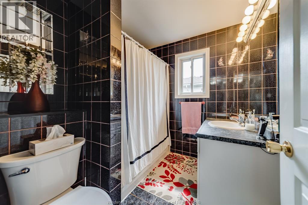 Photo 22 of 515 Birmingham Avenue, Lasalle ON