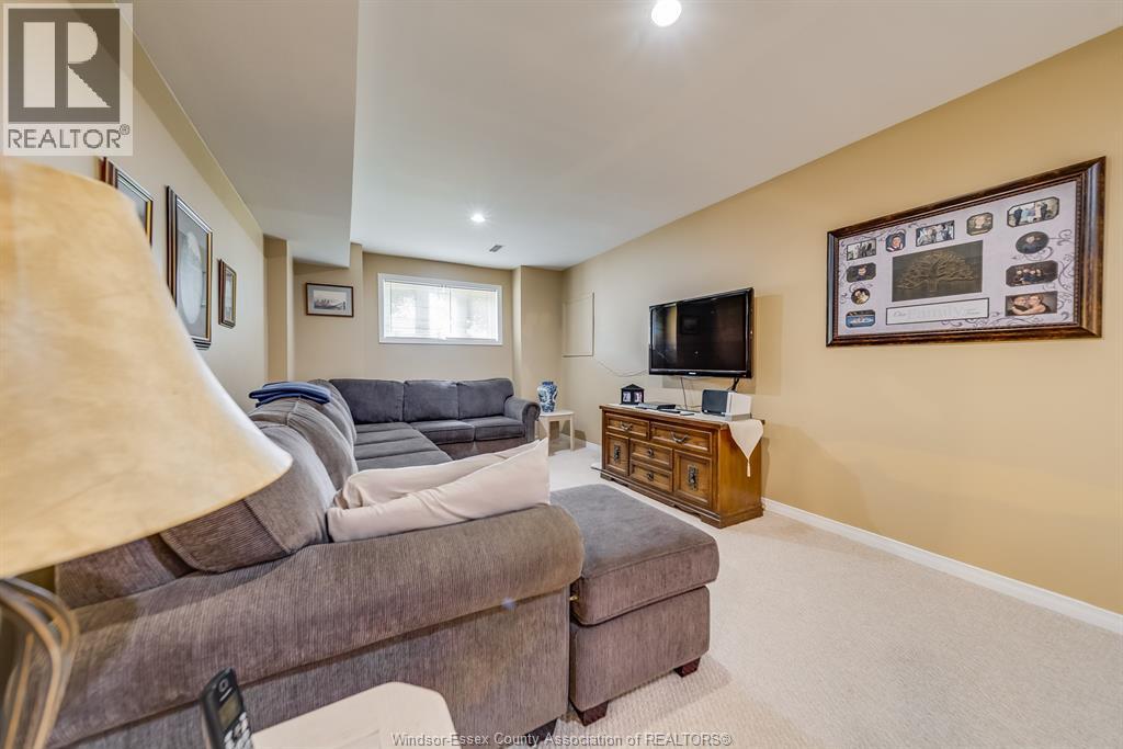 Photo 25 of 515 Birmingham Avenue, Lasalle ON