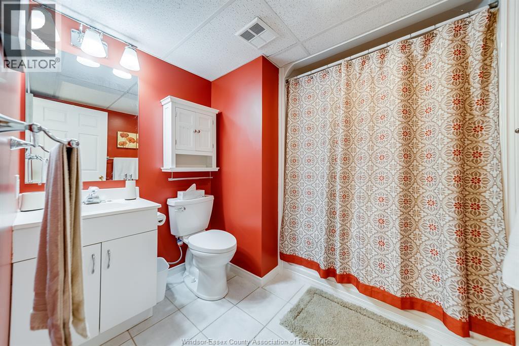 Photo 30 of 515 Birmingham Avenue, Lasalle ON