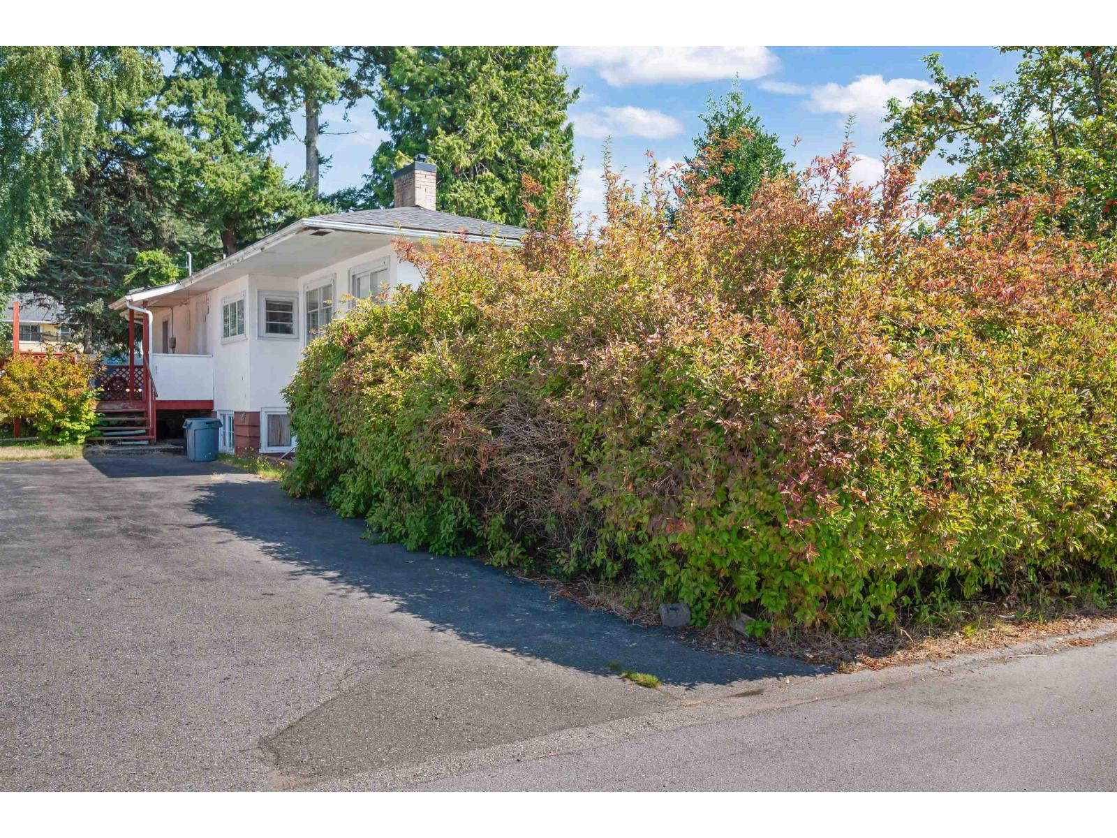 Photo 8 of 1129 Dolphin Avenue, White Rock BC