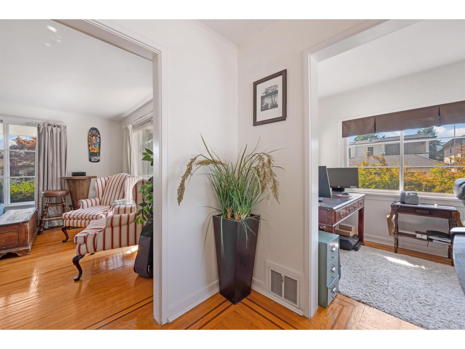 Photo 14 of 1129 Dolphin Avenue, White Rock BC