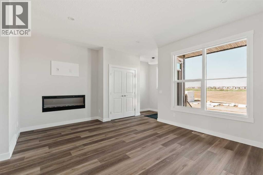 Photo 4 of 129 Setonvista Gate Se, Calgary AB