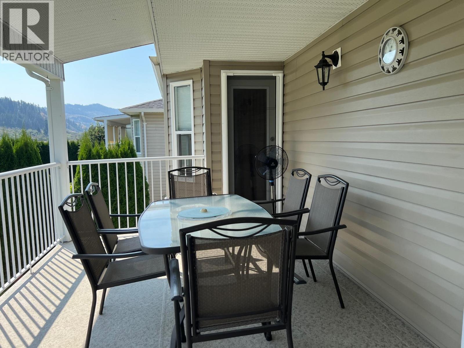 Photo 15 of 680 6th Street, Vernon BC