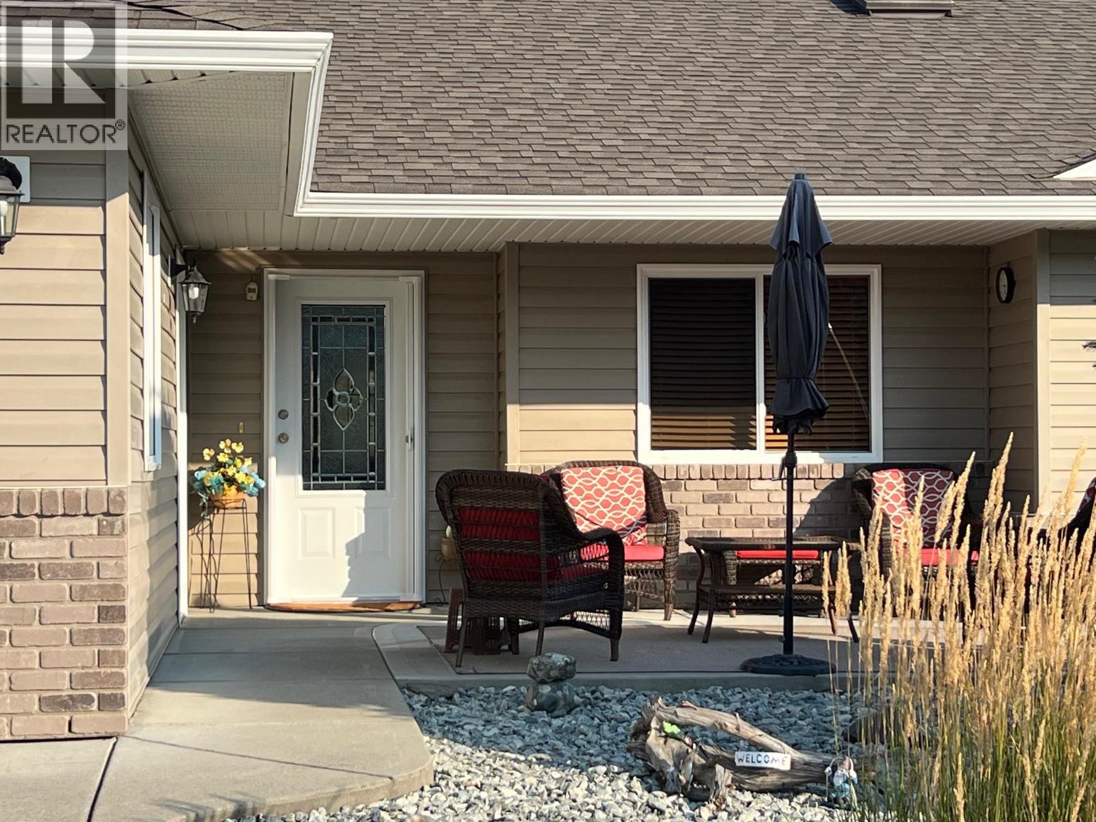 Photo 1 of 680 6th Street, Vernon BC