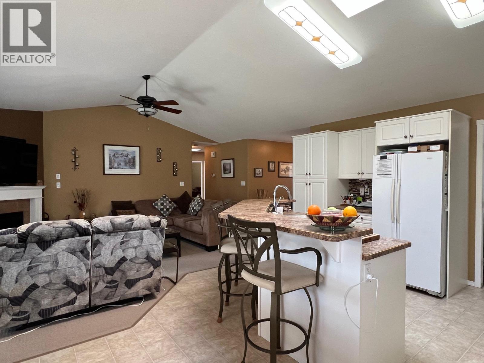 Photo 12 of 680 6th Street, Vernon BC