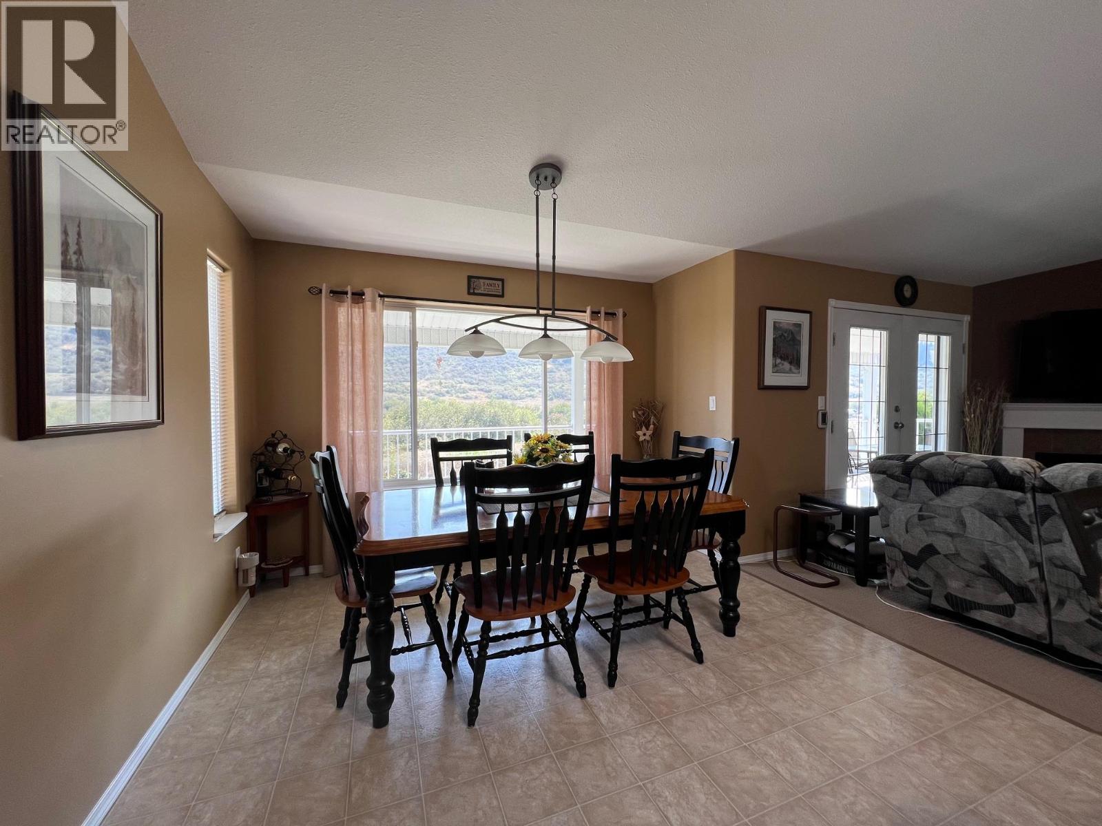 Photo 7 of 680 6th Street, Vernon BC