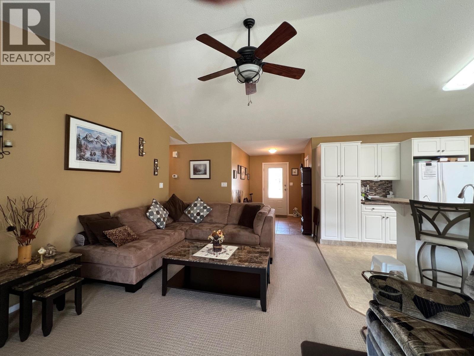 Photo 6 of 680 6th Street, Vernon BC