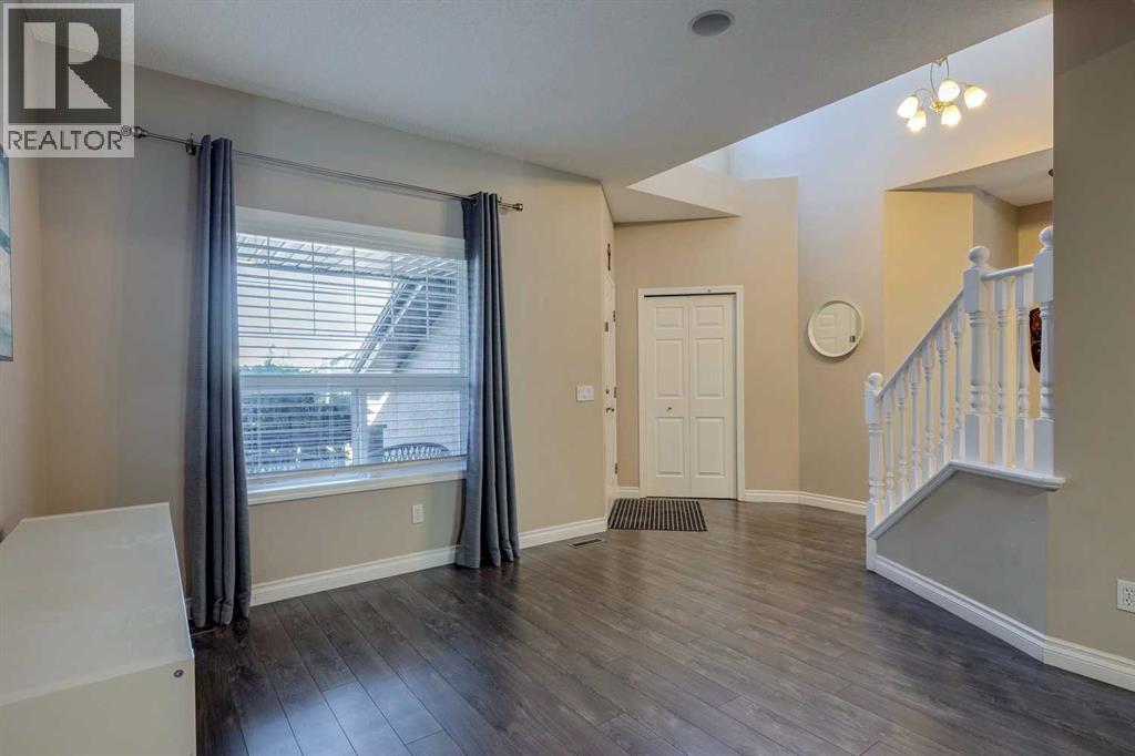 Photo 23 of 20 Wentworth Close Sw, Calgary AB