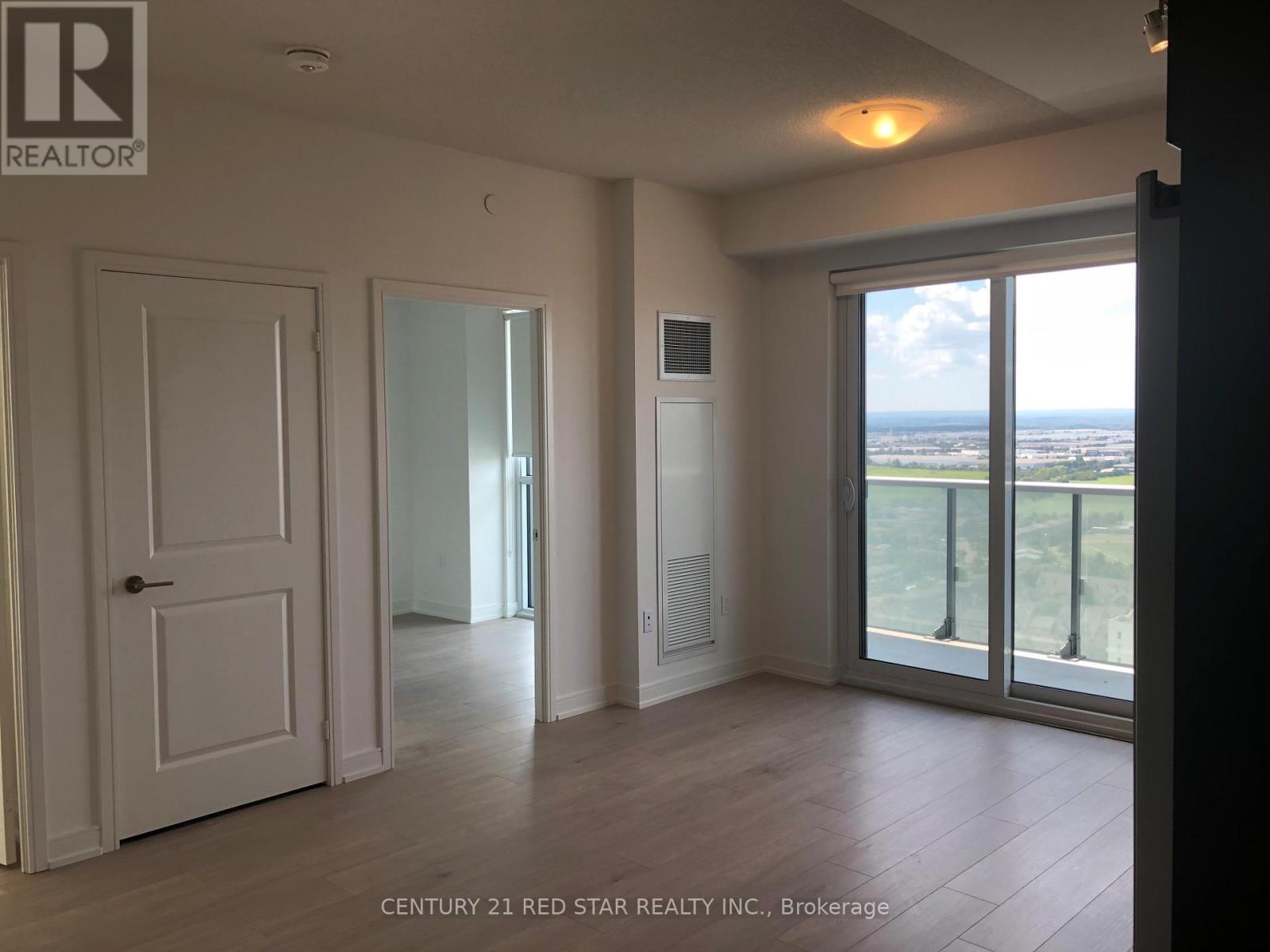 Photo 3 of 3106 8 Nahani Way, Mississauga ON