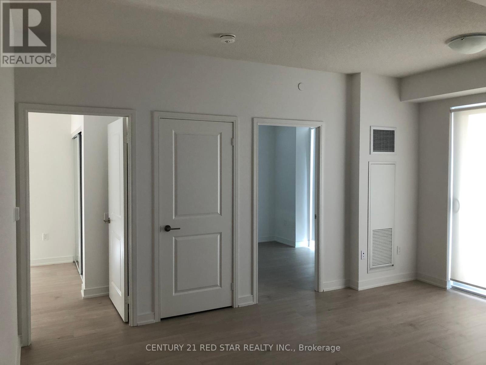 Photo 4 of 3106 8 Nahani Way, Mississauga ON