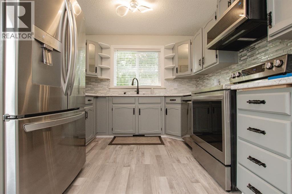 Photo 5 of 8203 99 Street, Grande Prairie AB