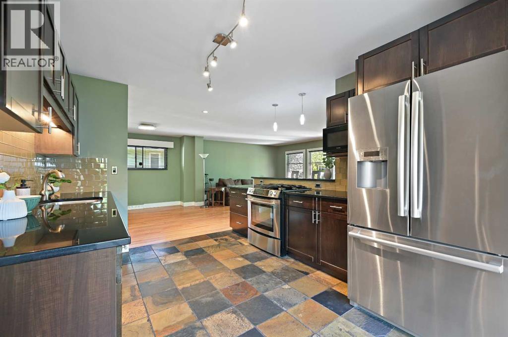 Photo 18 of 4811 15 Street Sw, Calgary AB