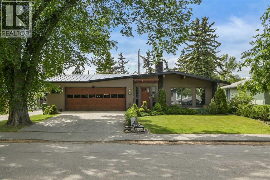 Photo 2 of 4811 15 Street Sw, Calgary AB