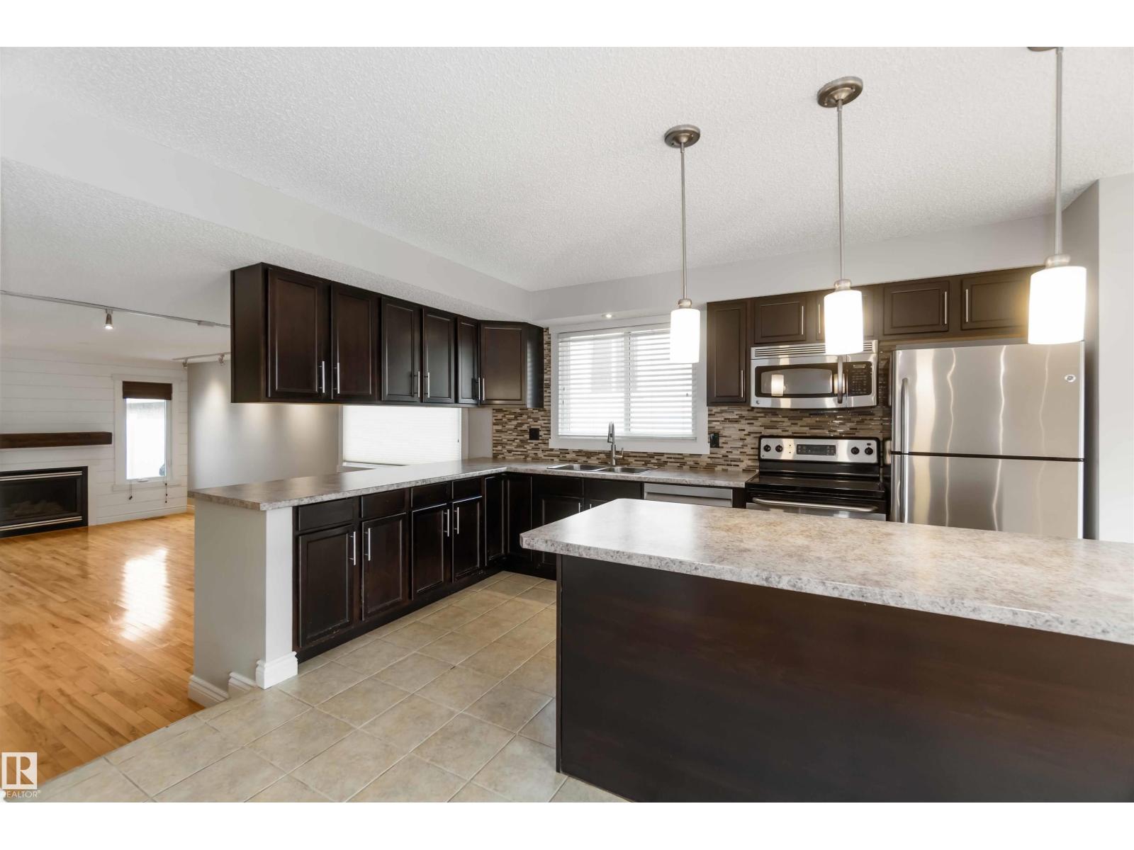 Photo 17 of 9216 82 St, Fort Saskatchewan AB