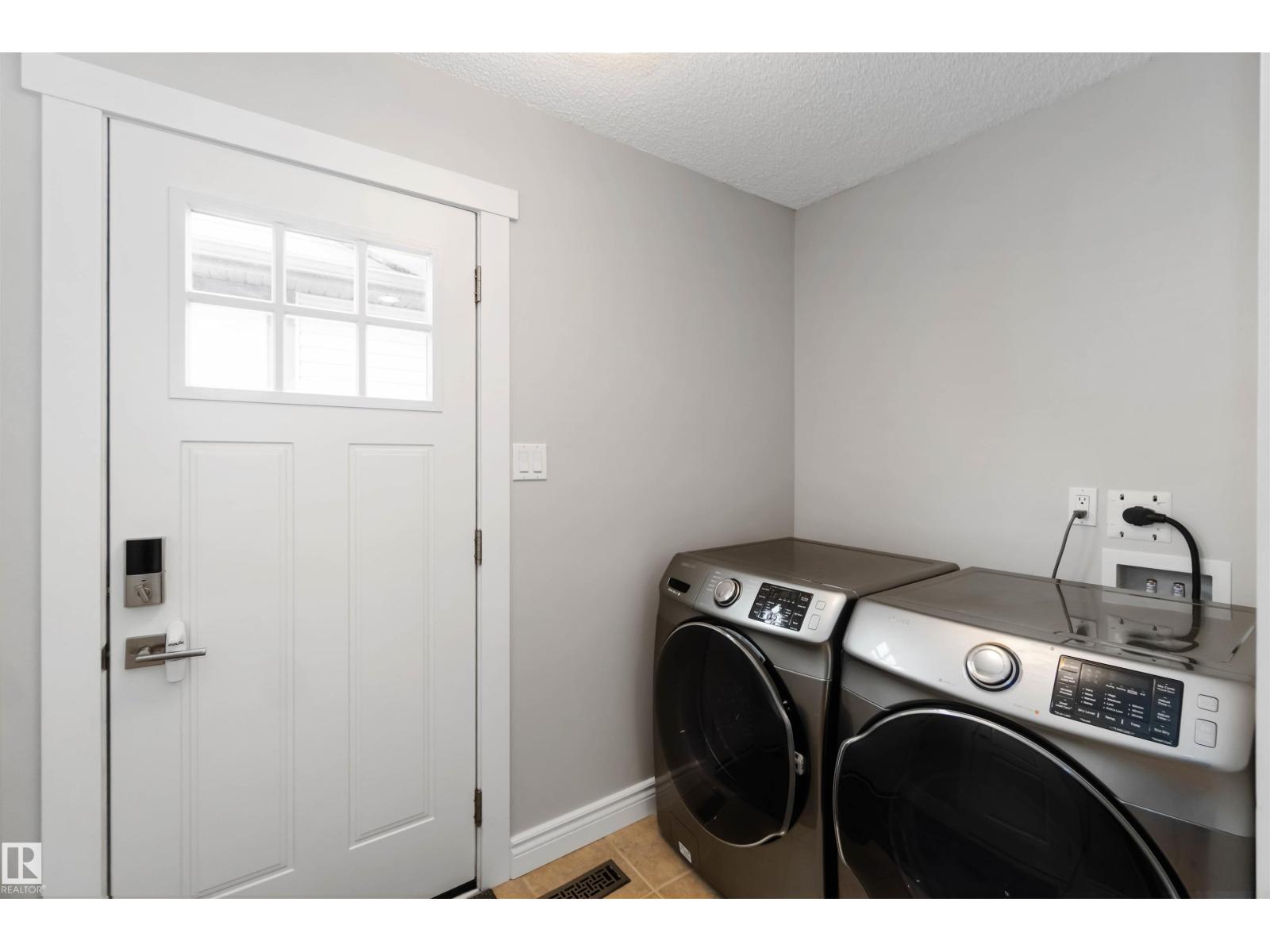 Photo 24 of 9216 82 St, Fort Saskatchewan AB