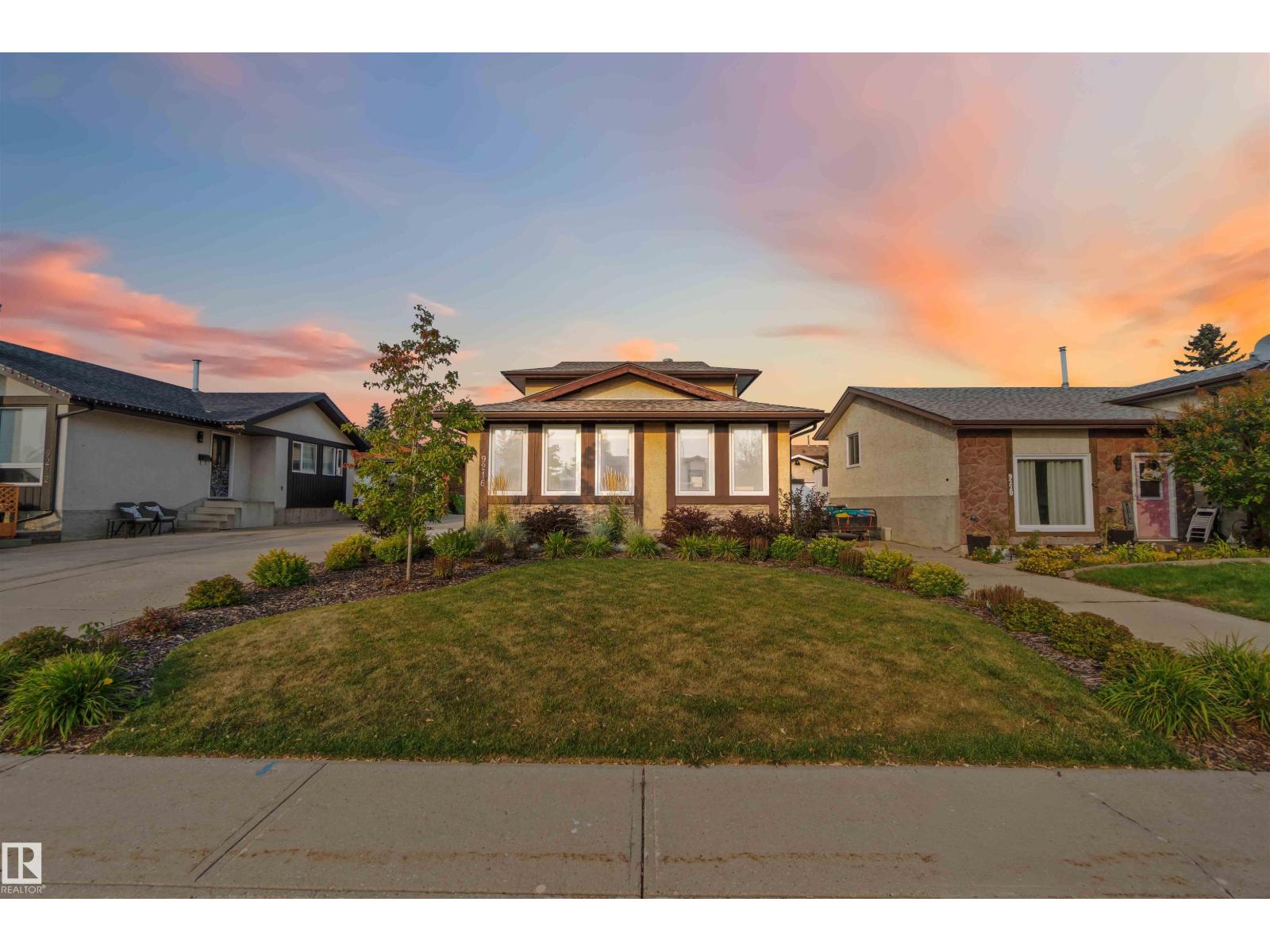 Photo 4 of 9216 82 St, Fort Saskatchewan AB