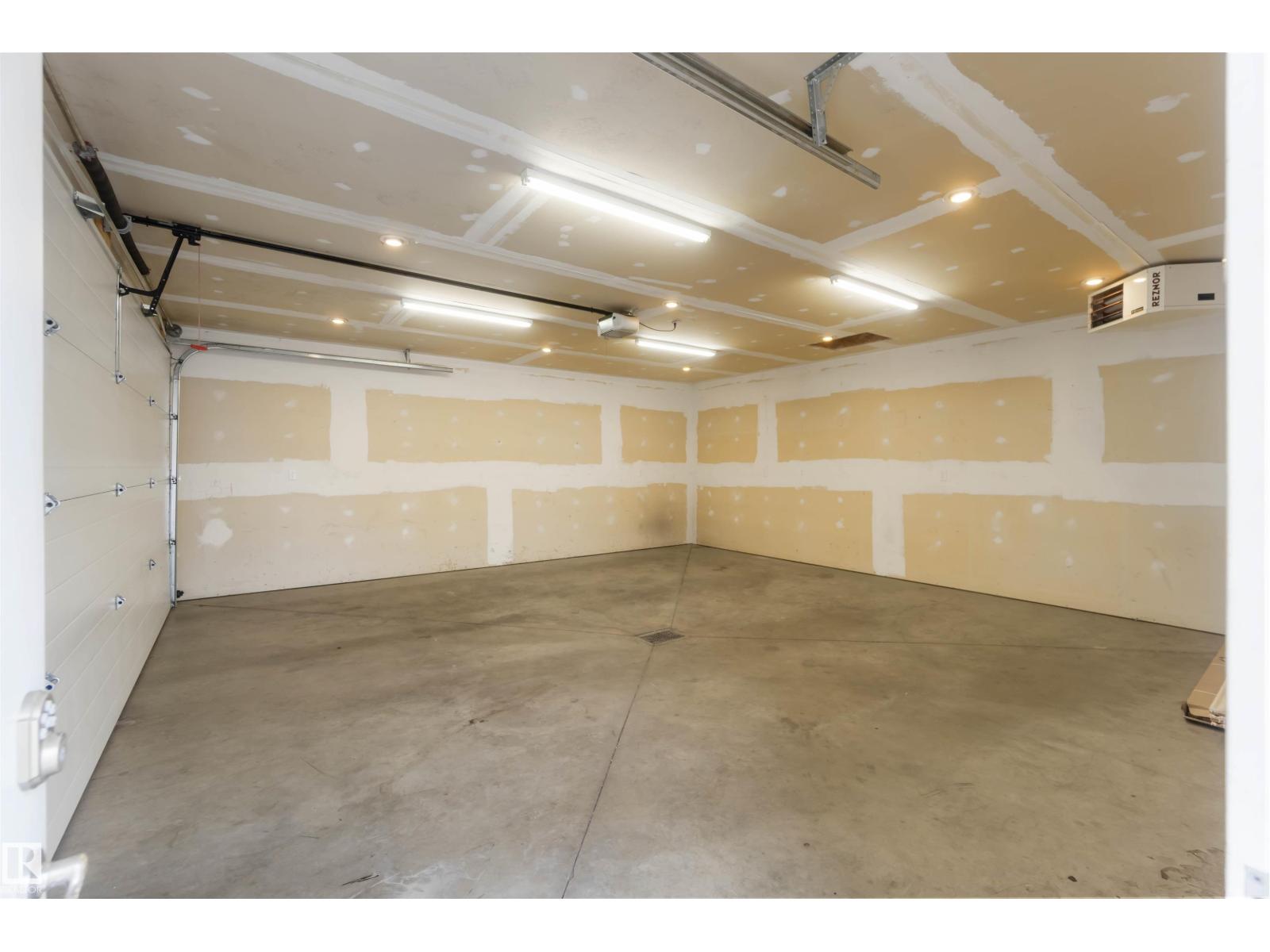 Photo 50 of 9216 82 St, Fort Saskatchewan AB