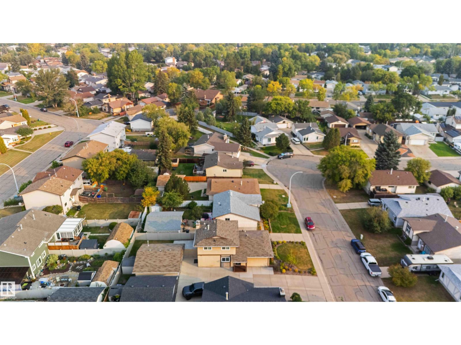 Photo 61 of 9216 82 St, Fort Saskatchewan AB