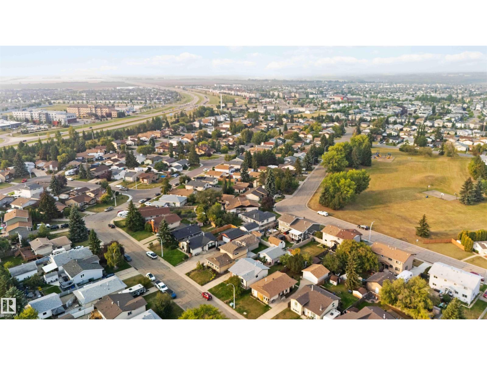 Photo 64 of 9216 82 St, Fort Saskatchewan AB
