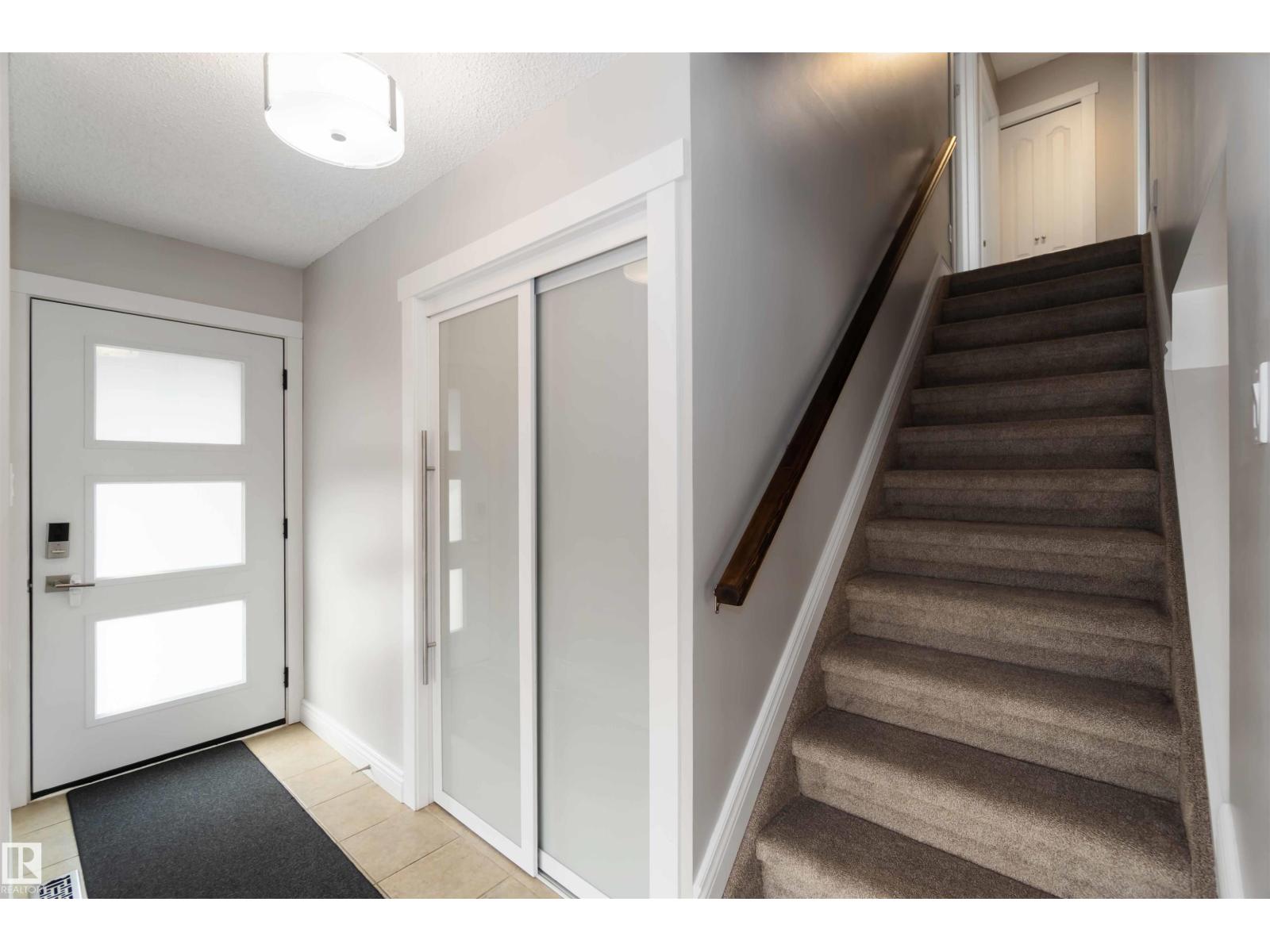 Photo 8 of 9216 82 St, Fort Saskatchewan AB