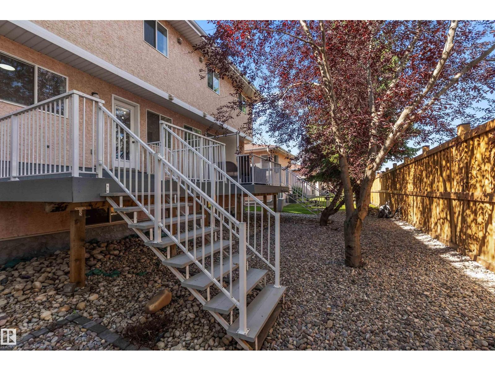 Photo 37 of 14 11105 9 Av Nw, Edmonton AB