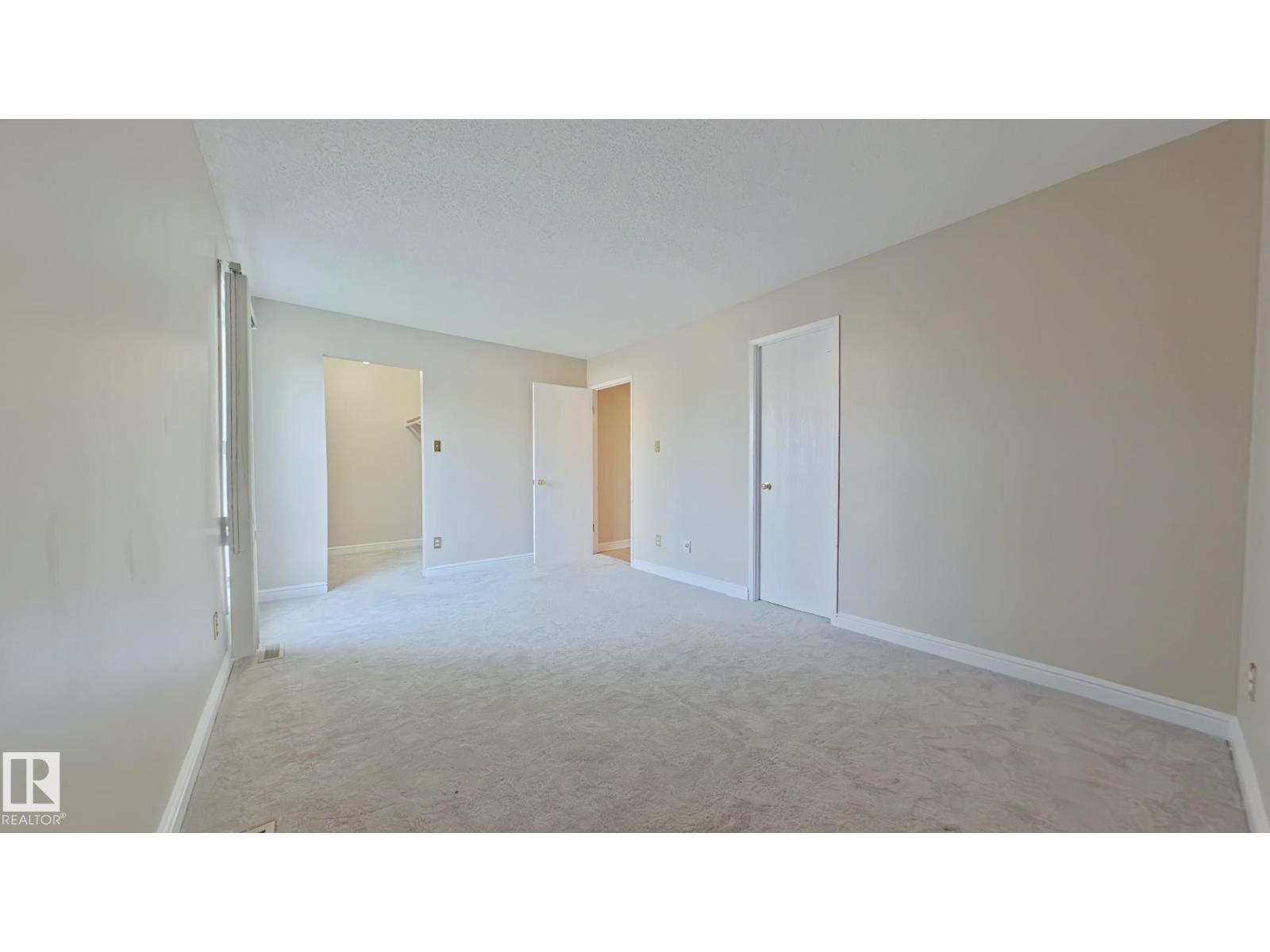 Photo 13 of 9 2703 79 St Nw, Edmonton AB