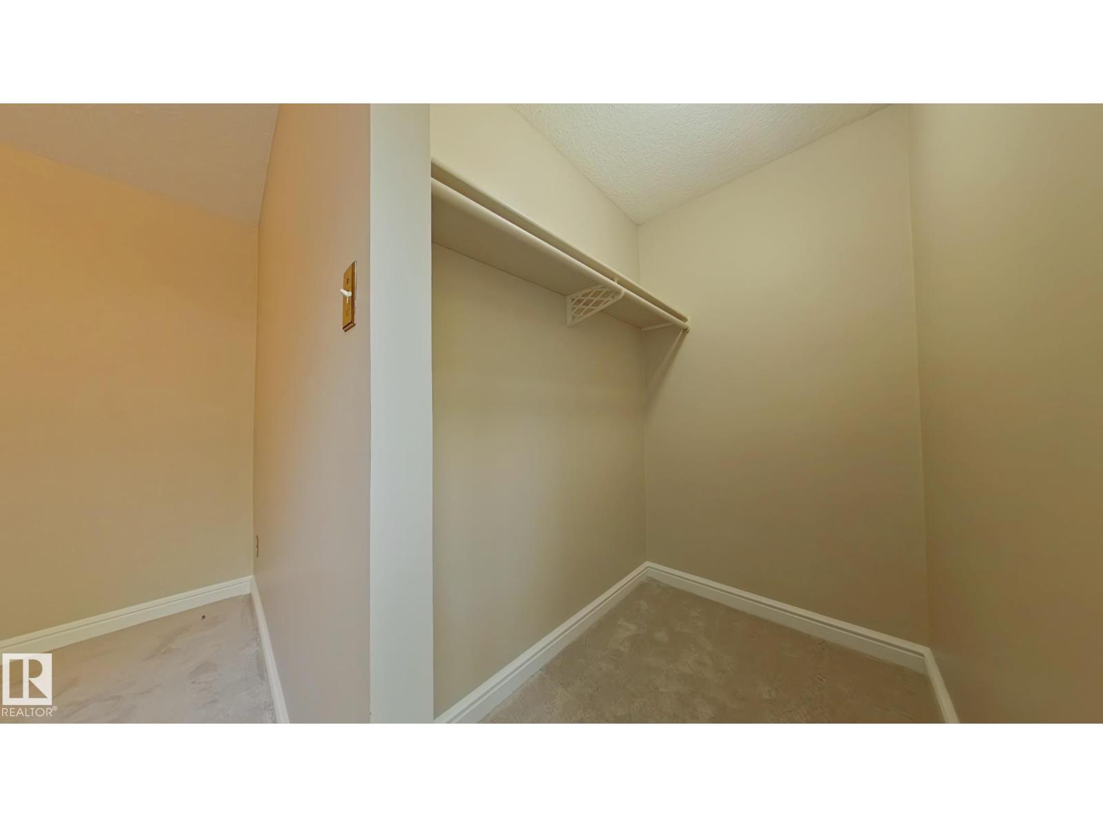Photo 17 of 9 2703 79 St Nw, Edmonton AB
