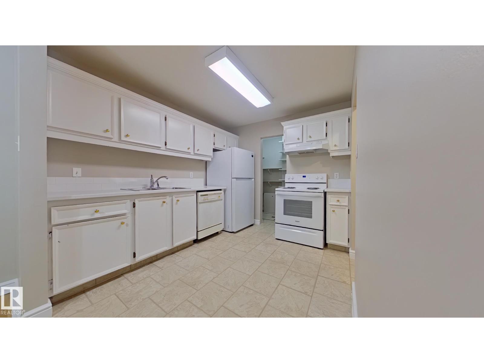 Photo 9 of 9 2703 79 St Nw, Edmonton AB