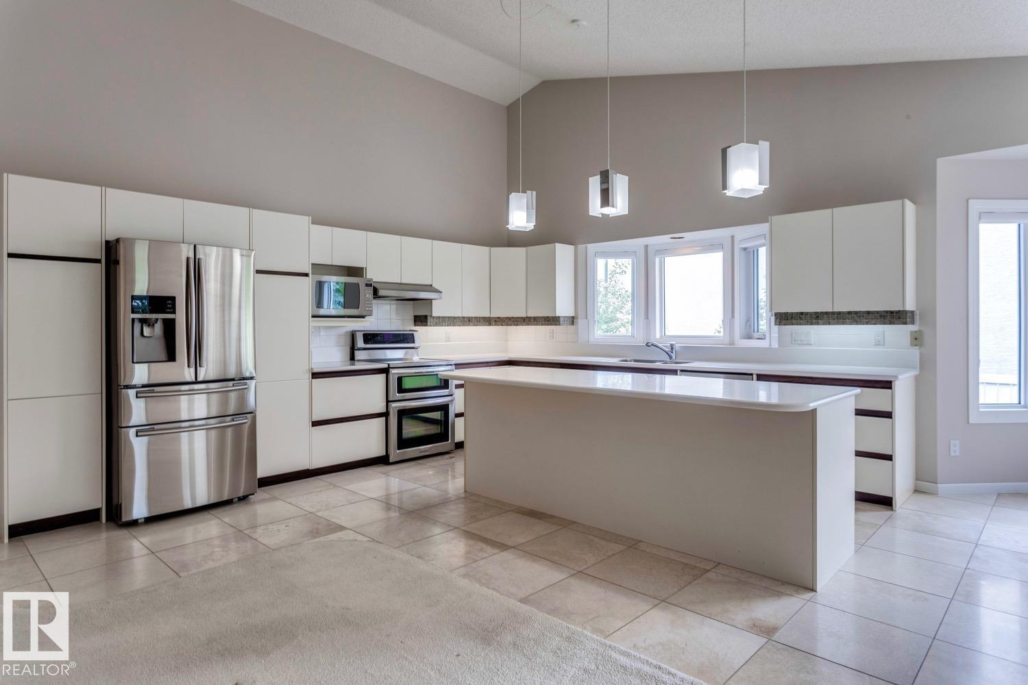Photo 2 of 12416 29 A Av Nw, Edmonton AB