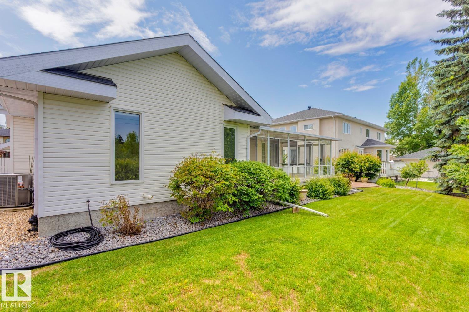 Photo 37 of 12416 29 A Av Nw, Edmonton AB