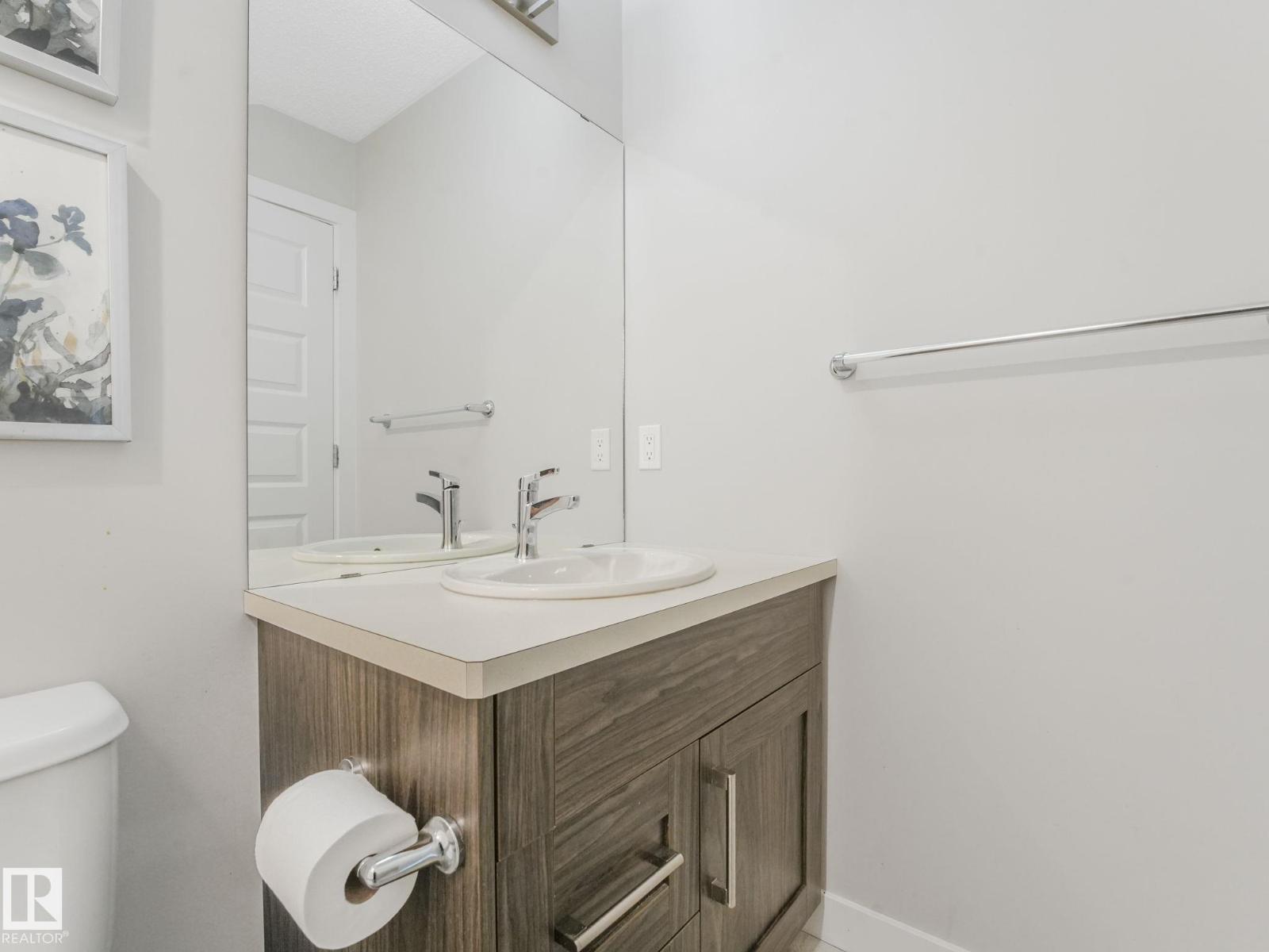 Photo 31 of 648 Lewis Greens Dr Nw, Edmonton AB