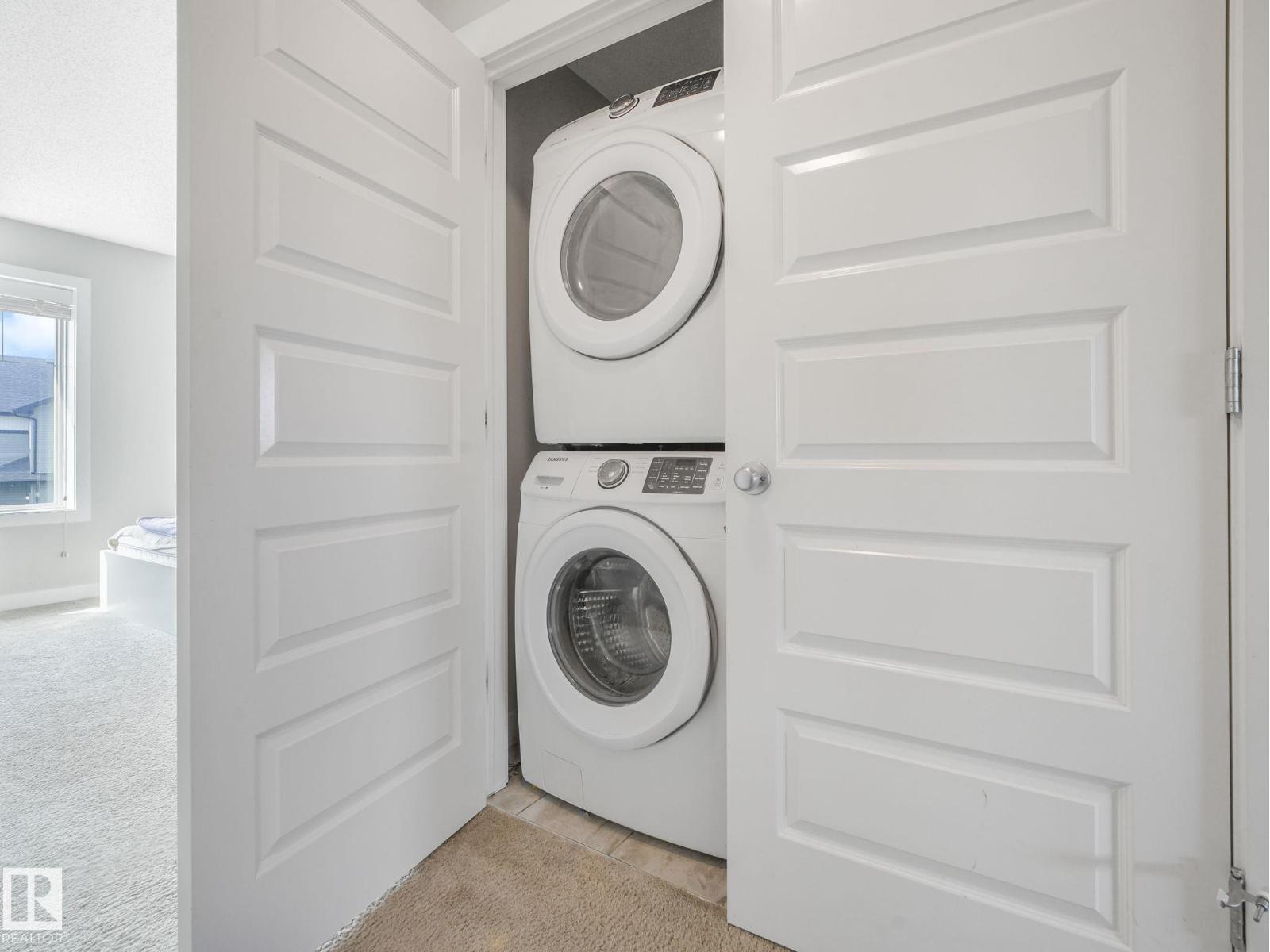 Photo 33 of 648 Lewis Greens Dr Nw, Edmonton AB