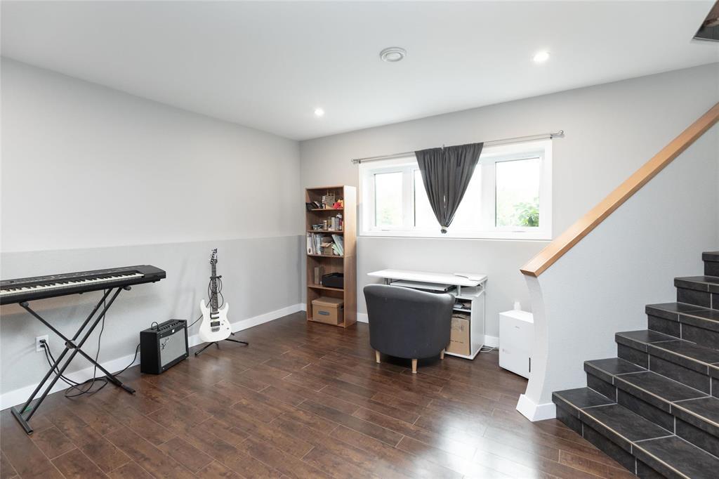 Photo 19 of 141 Wolf Drive, Steinbach MB