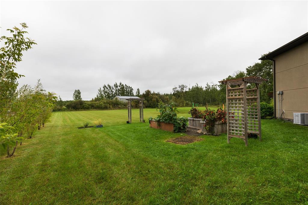Photo 33 of 141 Wolf Drive, Steinbach MB