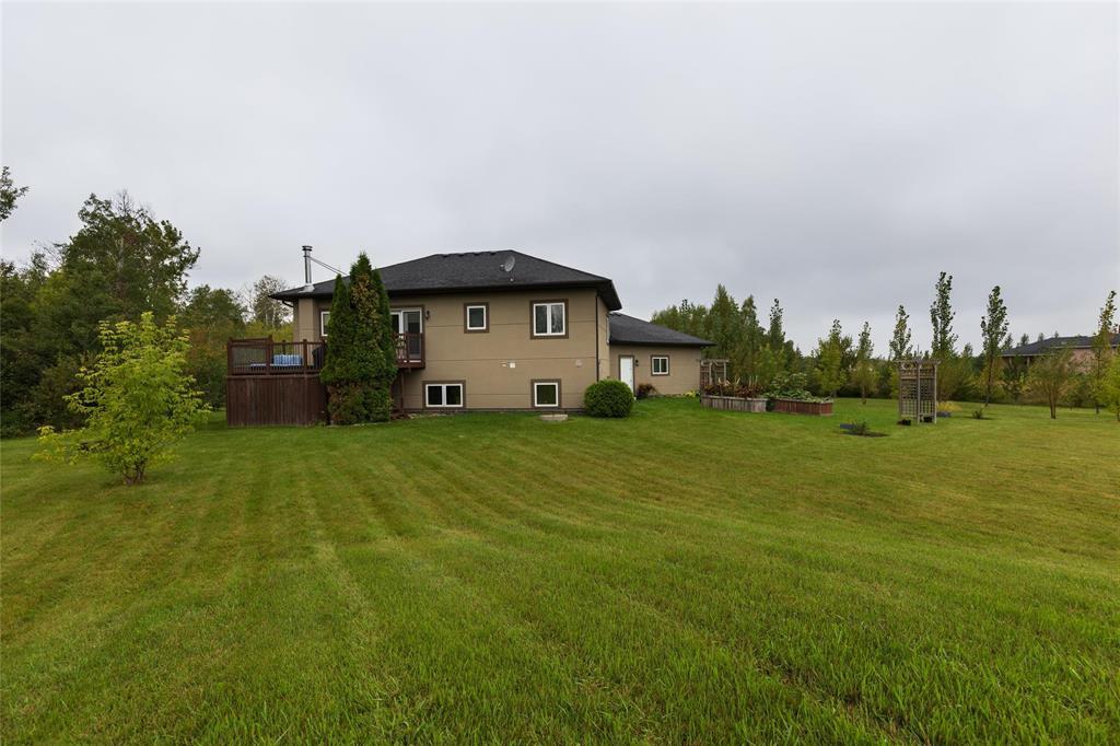 Photo 36 of 141 Wolf Drive, Steinbach MB