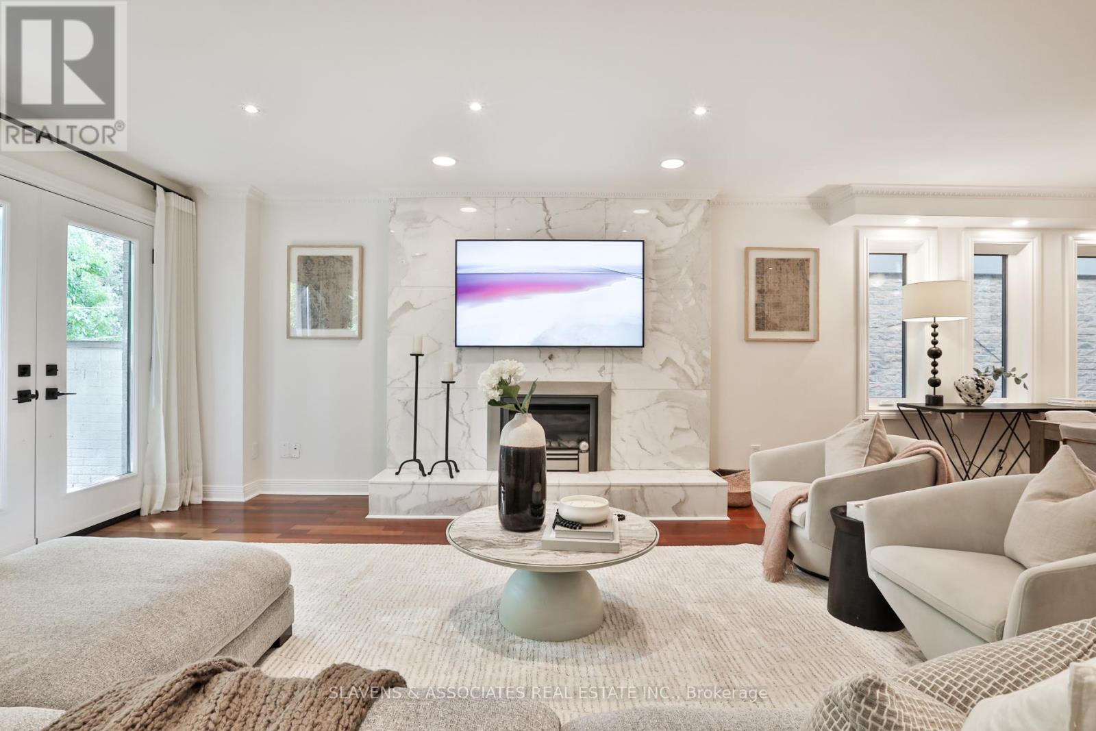 Photo 10 of 1021 Spadina Road, Toronto ON