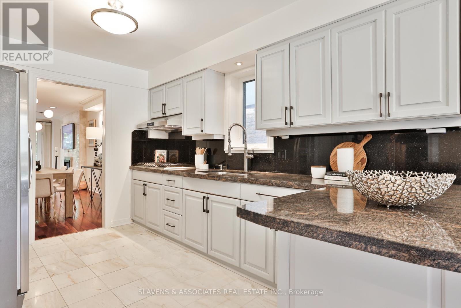 Photo 14 of 1021 Spadina Road, Toronto ON