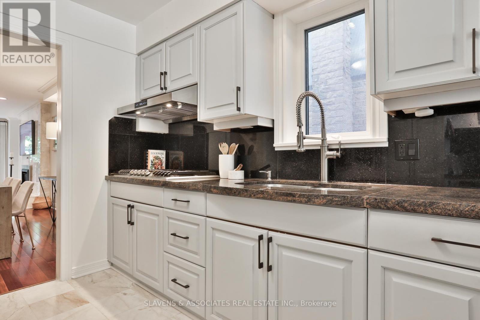 Photo 15 of 1021 Spadina Road, Toronto ON