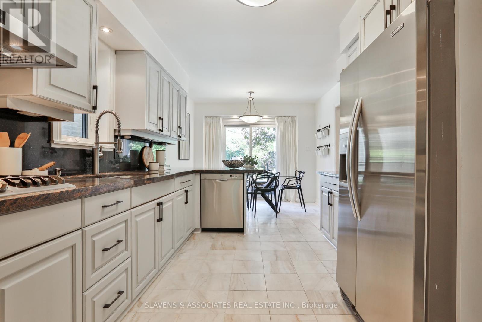 Photo 16 of 1021 Spadina Road, Toronto ON