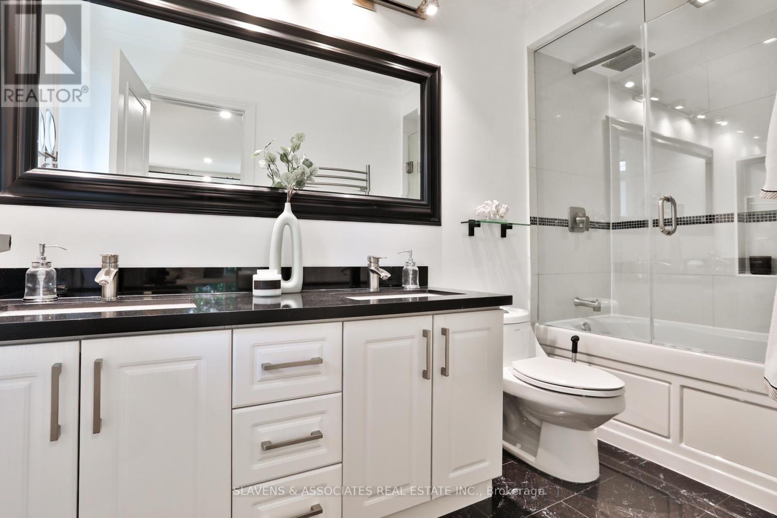 Photo 20 of 1021 Spadina Road, Toronto ON