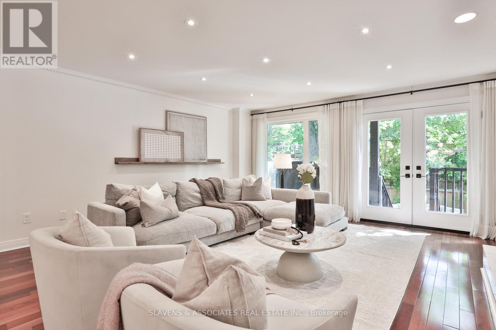 Photo 7 of 1021 Spadina Road, Toronto ON